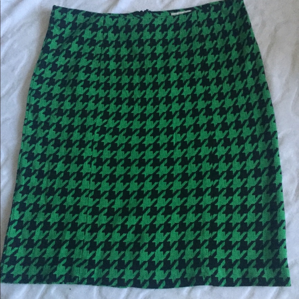 Go International Houndstooth Skirt